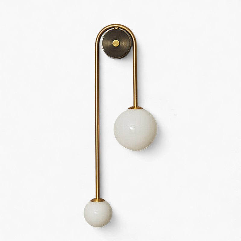 Nordic Gold Wall Sconces - Elegantes Gold und weißes Glas, G9 LED-Lampen, gebürstetes Messing, Wandmontage