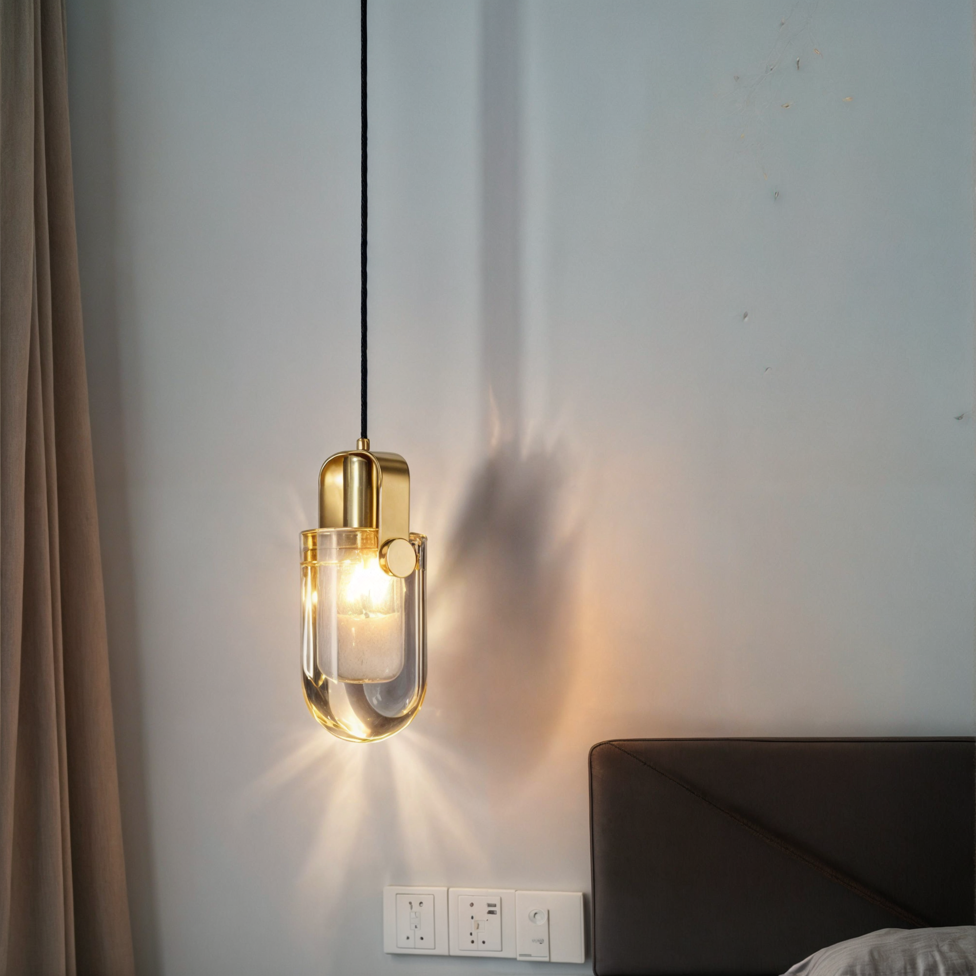 Moderne Gold Oval Kristall Pendelleuchte, Kupfer & Glas, LED, 3 Lichtfarben