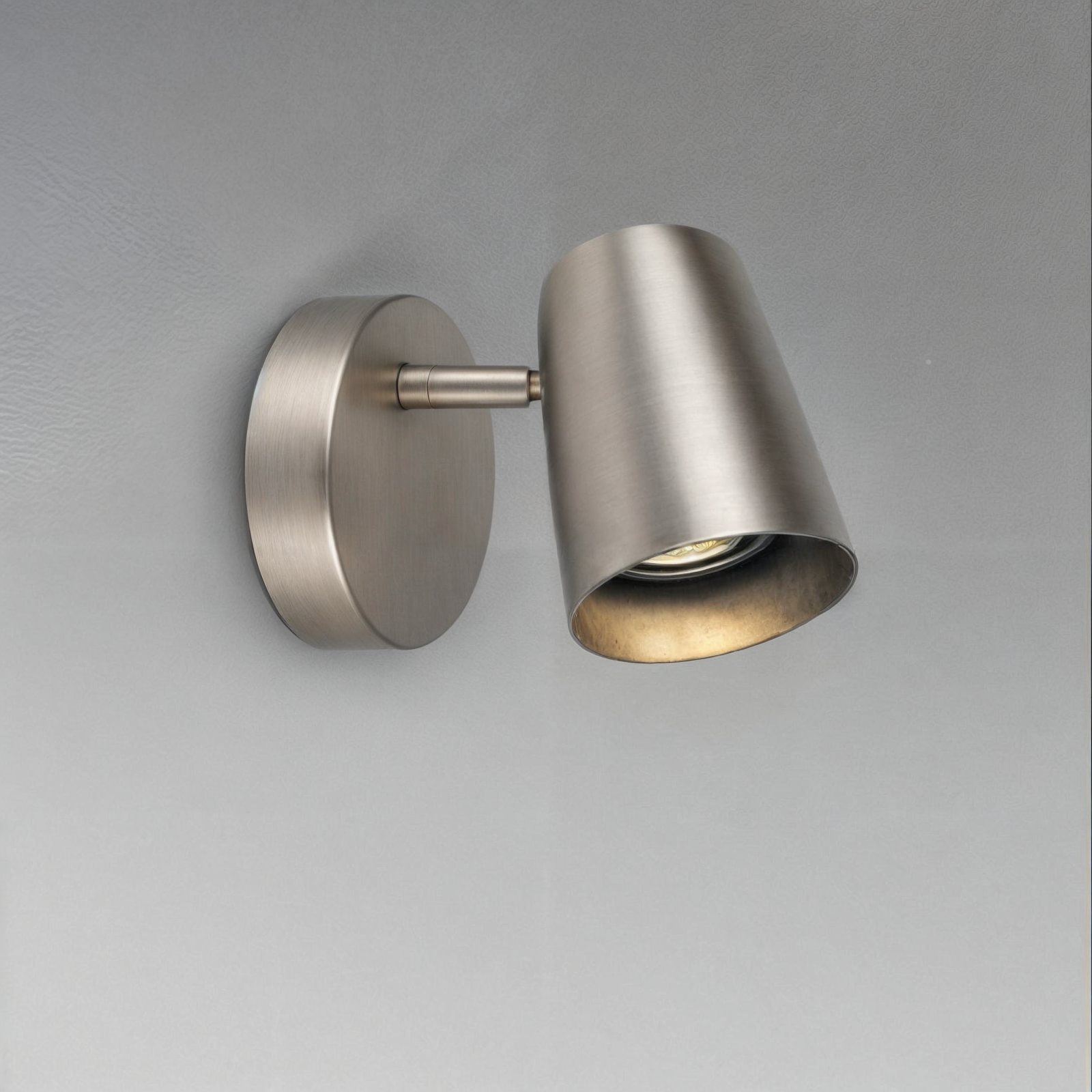 Nordic Modern Wall Sconces | LED Wandleuchte in Schwarz, Weiß, Nickel | Warm White 3000K | Einfache Installation
