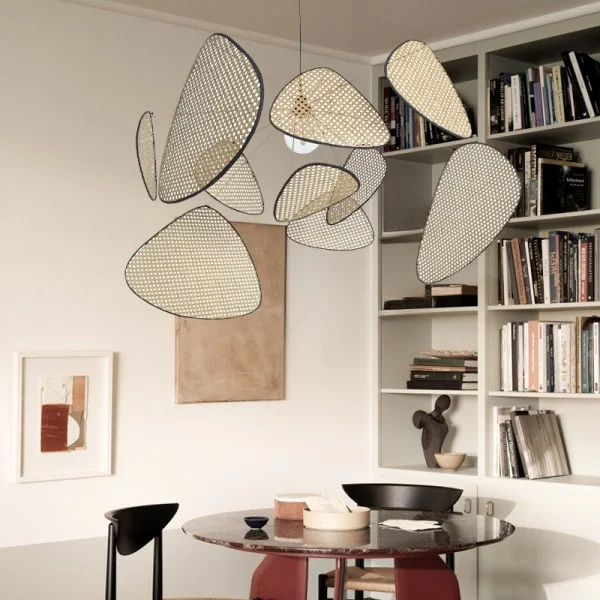 Aufhängung des Bildschirms Cannage