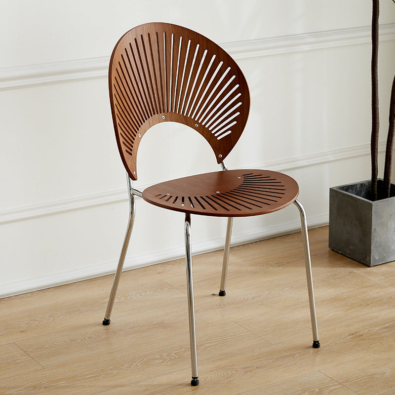 Minimalistischer, muschelförmiger Esszimmerstuhl aus Massivholz