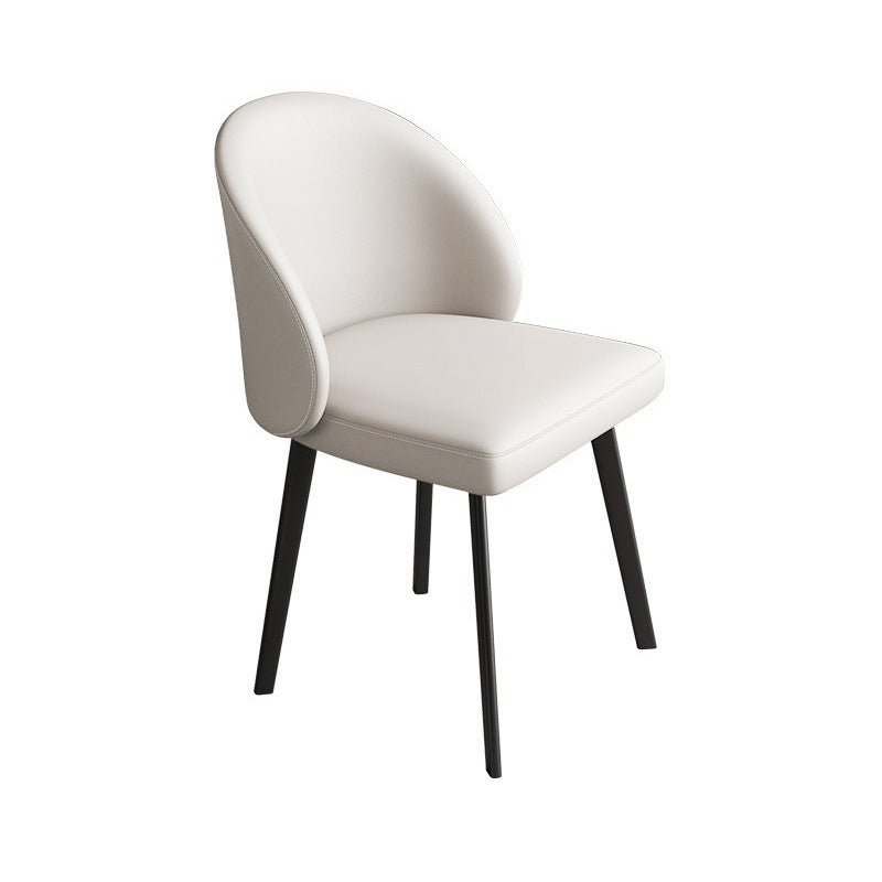 Minimalistischer Esszimmerstuhl im italienischen Creme-Stil