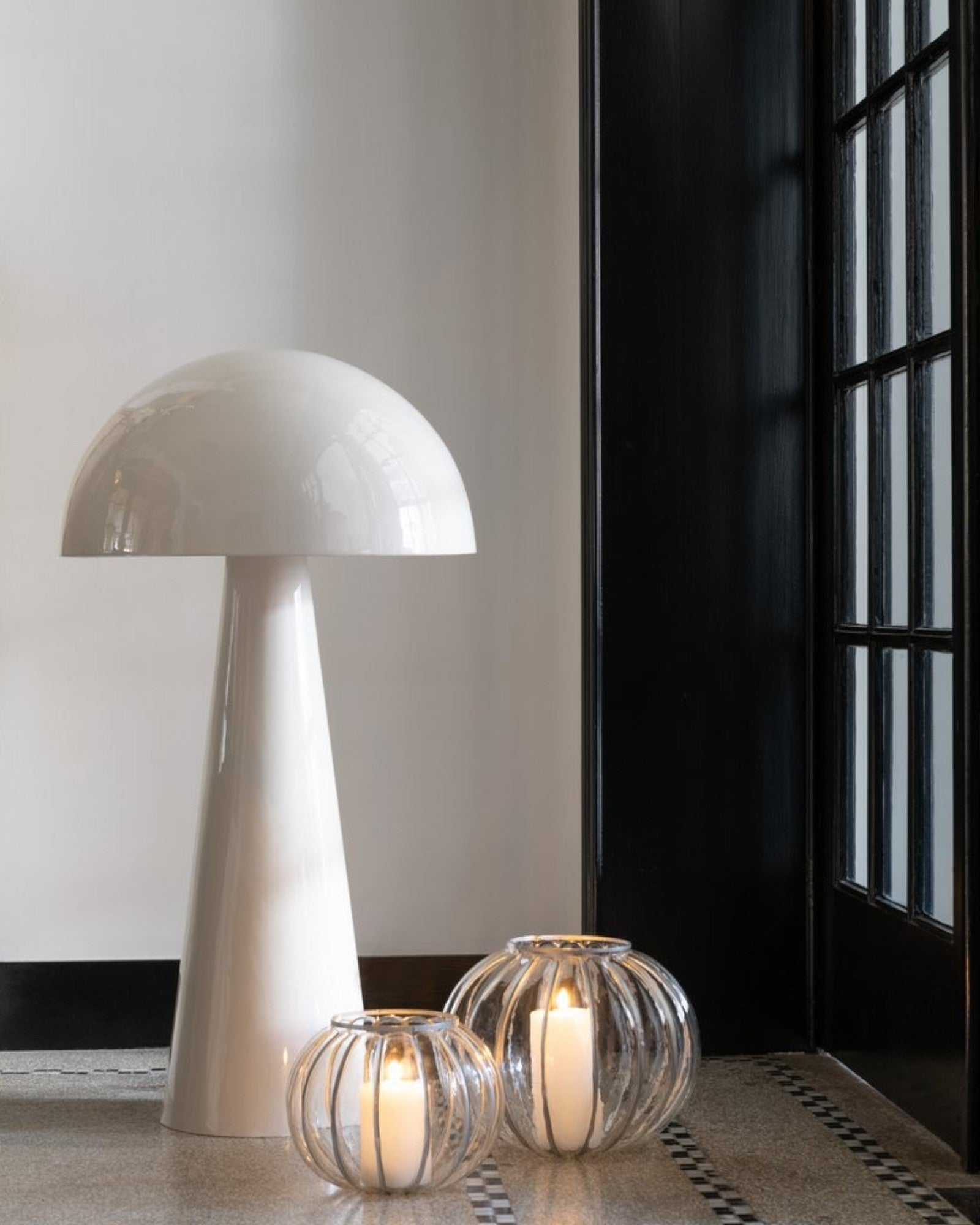 J-Line Stehleuchte Mushroom – Extra groß – Metall – Weiß