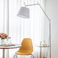 Schwenkbare Stehlampe mit Stoffschirm und verstellbarem Arm