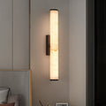 Lineare Marmor Wandlampe mit Messingstruktur