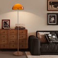 Vintage Stehlampe im Mushroom Design mit warmem Licht