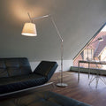 Schwenkbare Stehlampe mit Stoffschirm und verstellbarem Arm