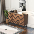 Exklusives Sideboard mit Chevron-Holzdesign und goldenen Details