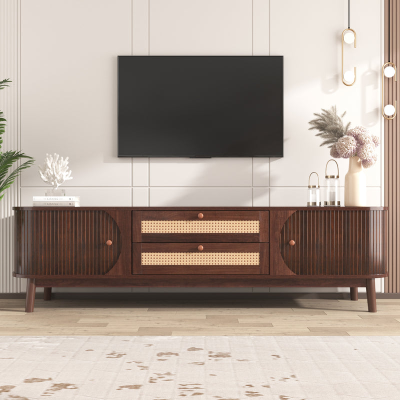 TV-Schrank im natürlichen Rattan-Design