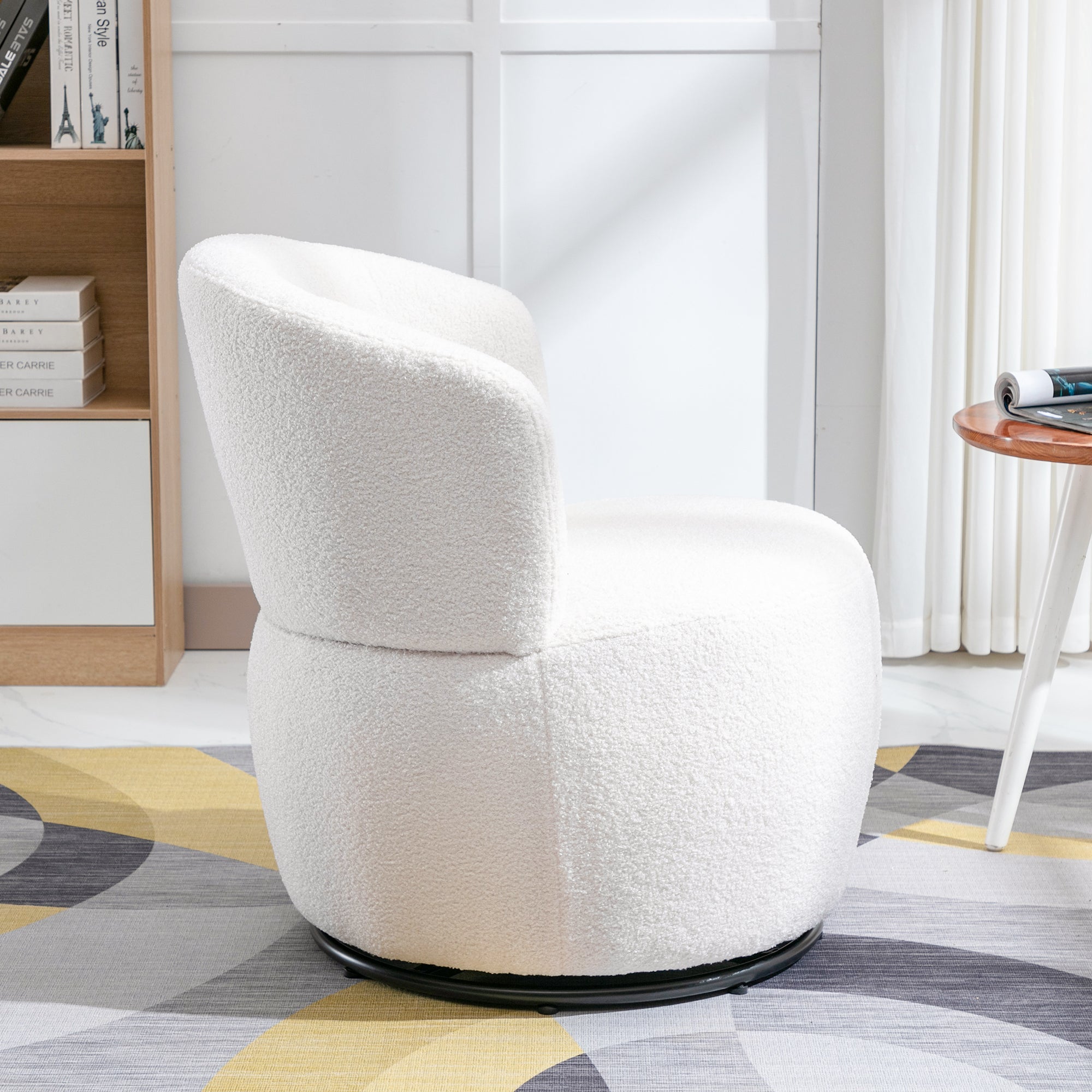 Weißer Teddy Plüsch-Drehsessel mit Lendenkissen – gemütlicher Lounge-Sessel mit 360° Drehfunktion