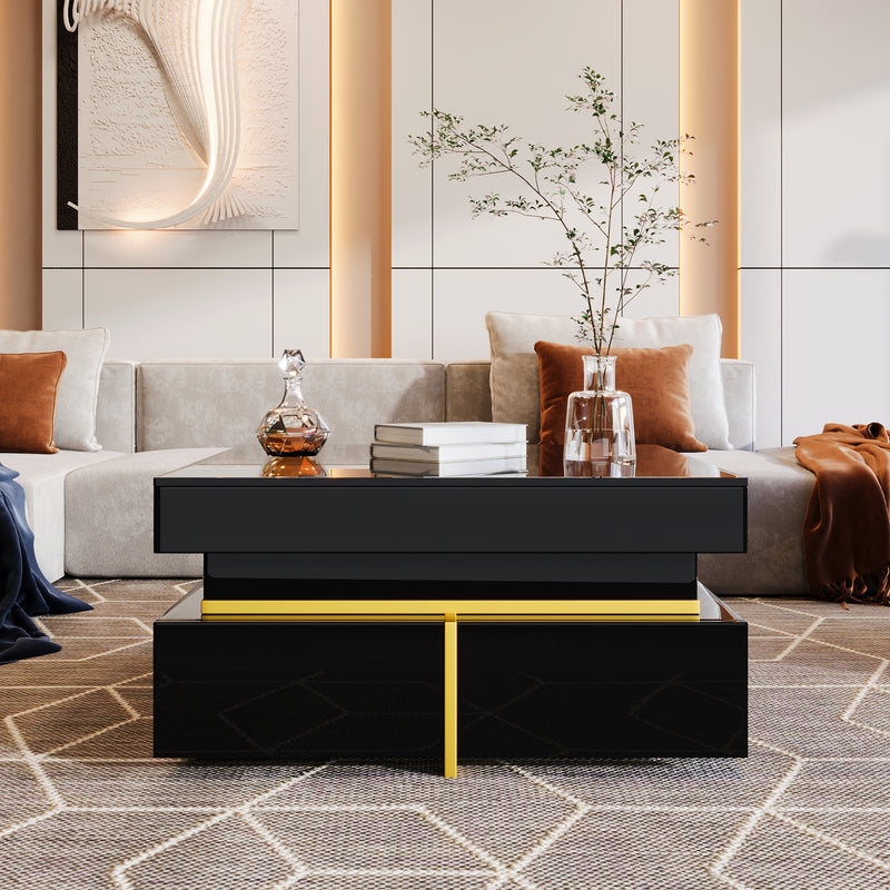Hochglanz Couchtisch mit goldenen Akzenten