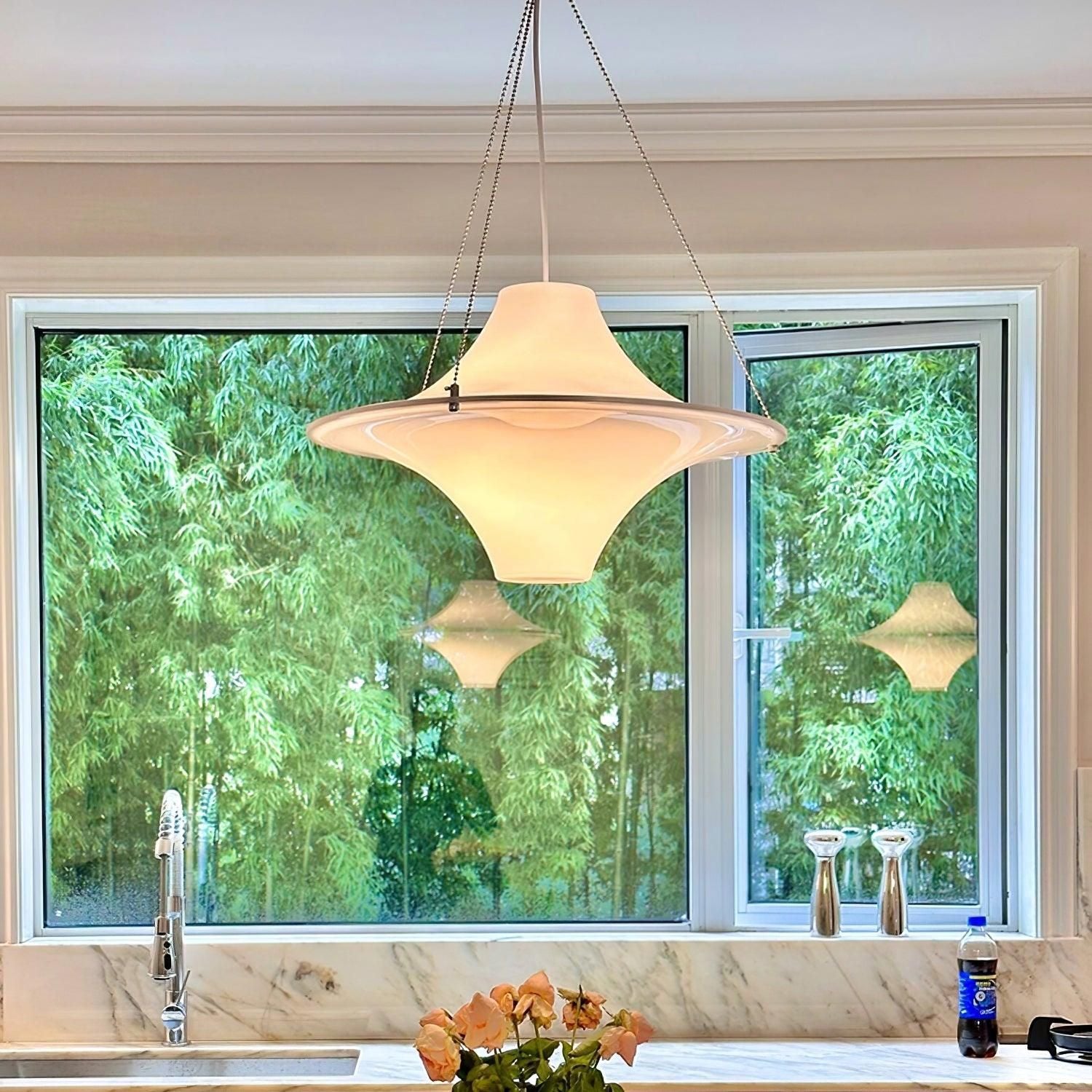 Bauhaus Pendelleuchte „Flying Saucer“ – Moderne Hängelampe mit Acrylschirm