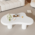 Moderner Couchtisch in Wolkenform