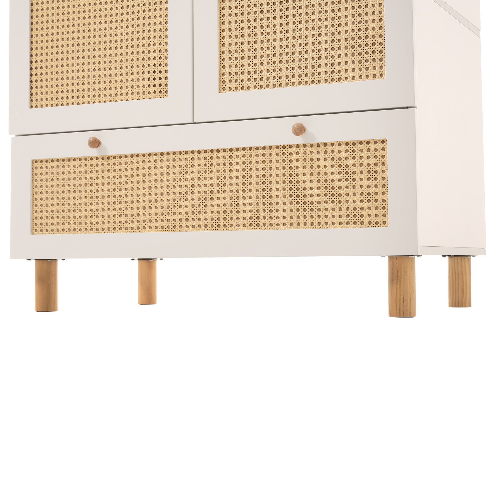 Landhaus Kleiderschrank mit Rattanfront und vielseitigem Stauraum