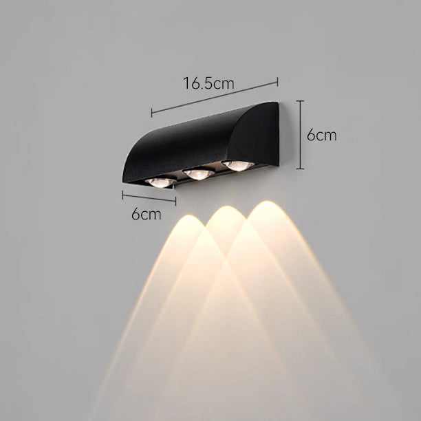 Moderne LED Wandleuchte für Innen- und Außenbereiche