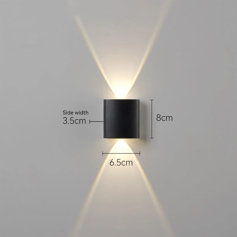 Moderne LED Wandleuchte für Innen- und Außenbereiche