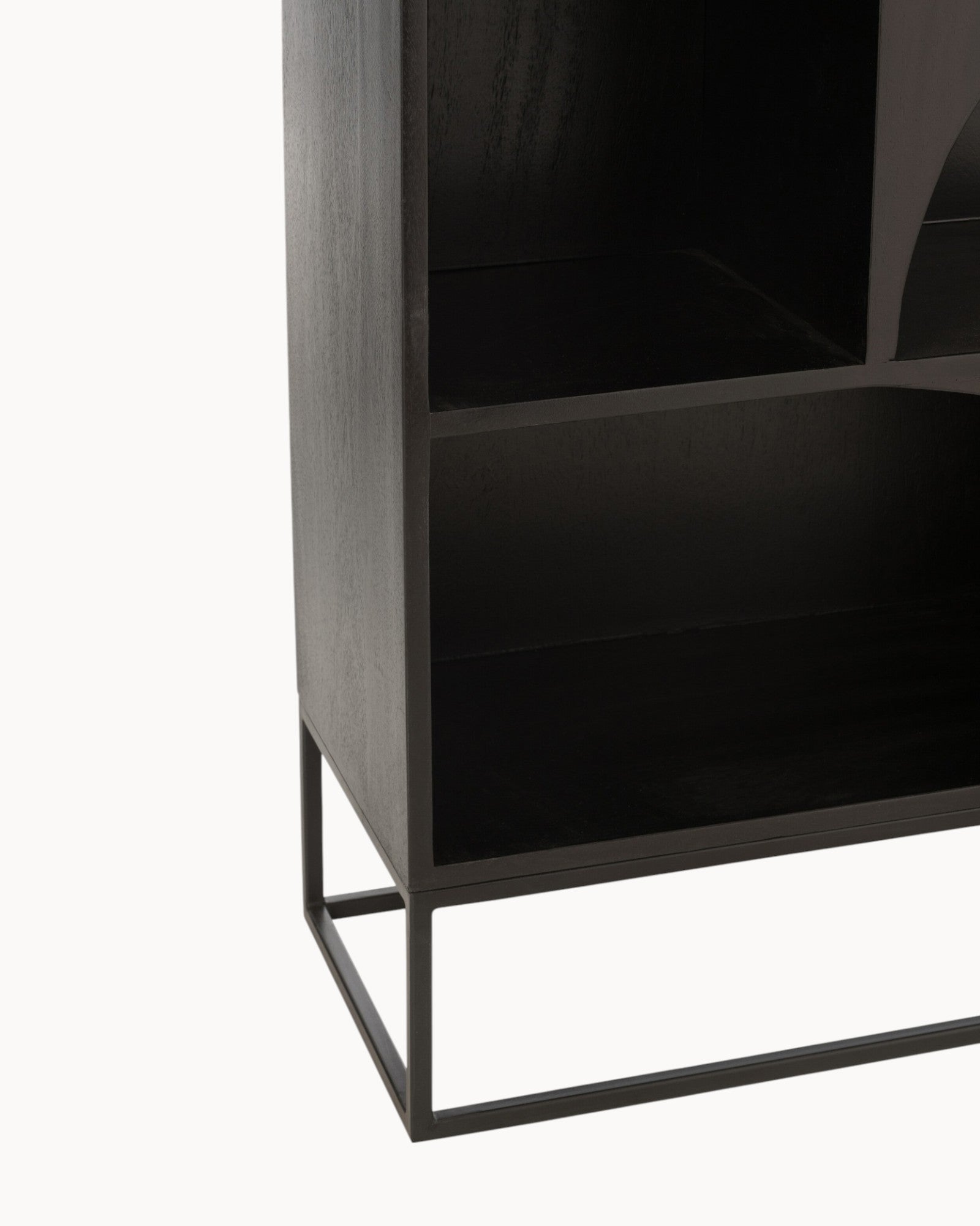 Regal Mode – Mangoholz & MDF Schwarz, 168 cm Hoch