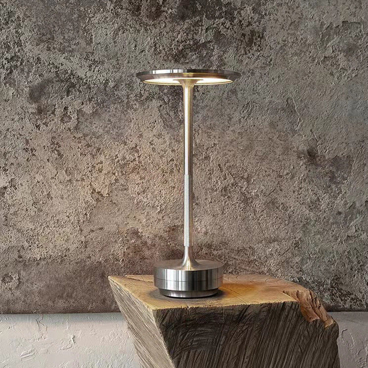 Tragbare Ambientelampe aus Aluminium im Industrie-Touch-Design