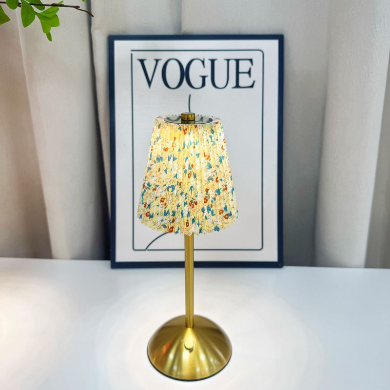 Plissierte Stoff Tischlampe Elegante Nachttischlampe mit warmem Licht