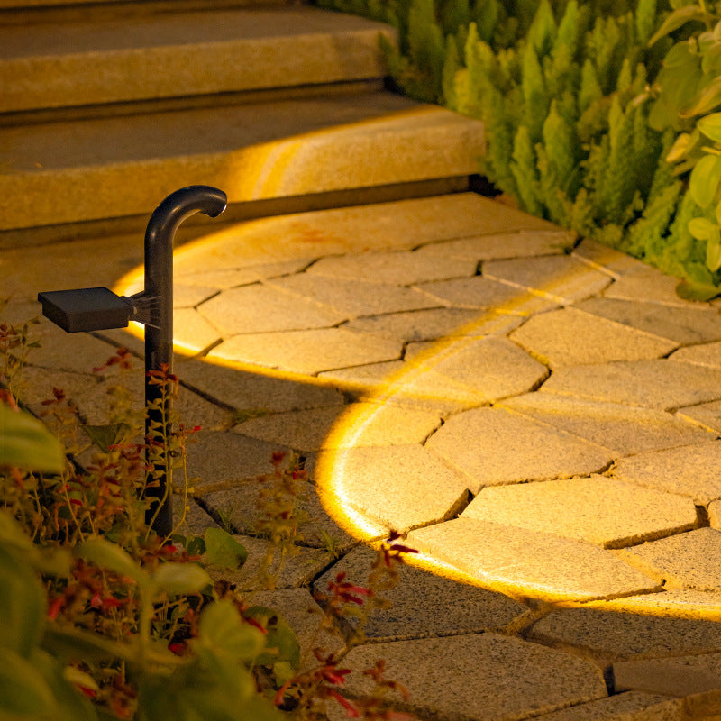 Moderne Solar-Gartenleuchte mit Erdspieß