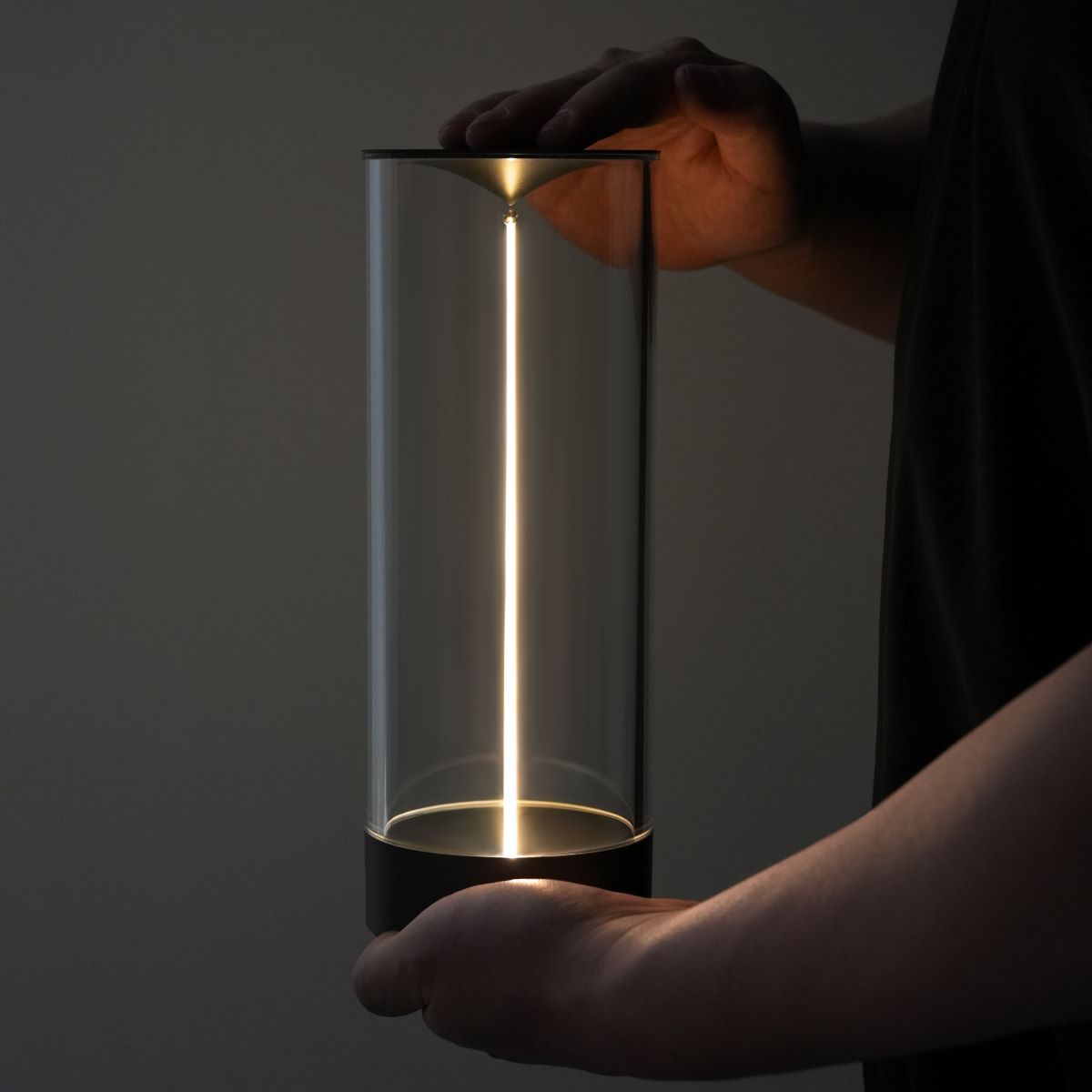 Zylinder mit magnetischer Lichtleiste