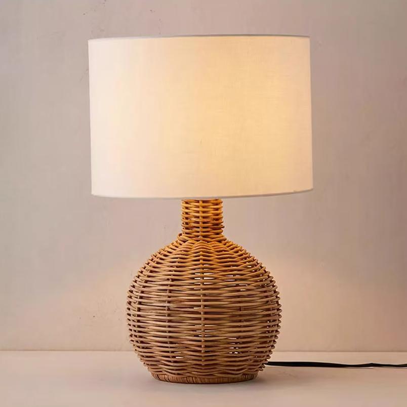 Wabi-Sabi Tischlampe aus Rattan im Vintage-Stil