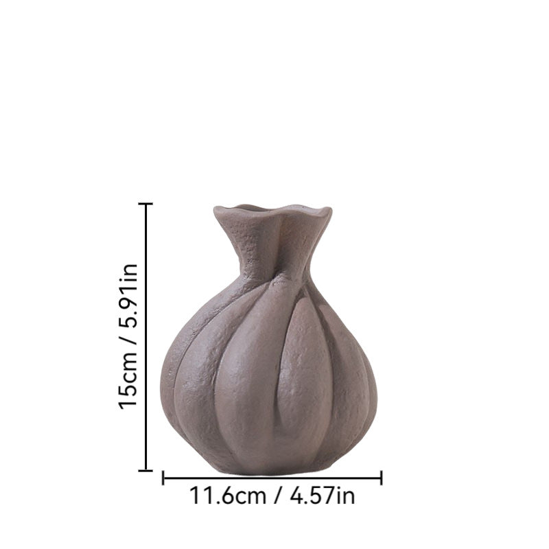 Skulpturale Keramikvase im Wabi-Sabi Stil – Modernes Deko-Objekt mit organischer Form