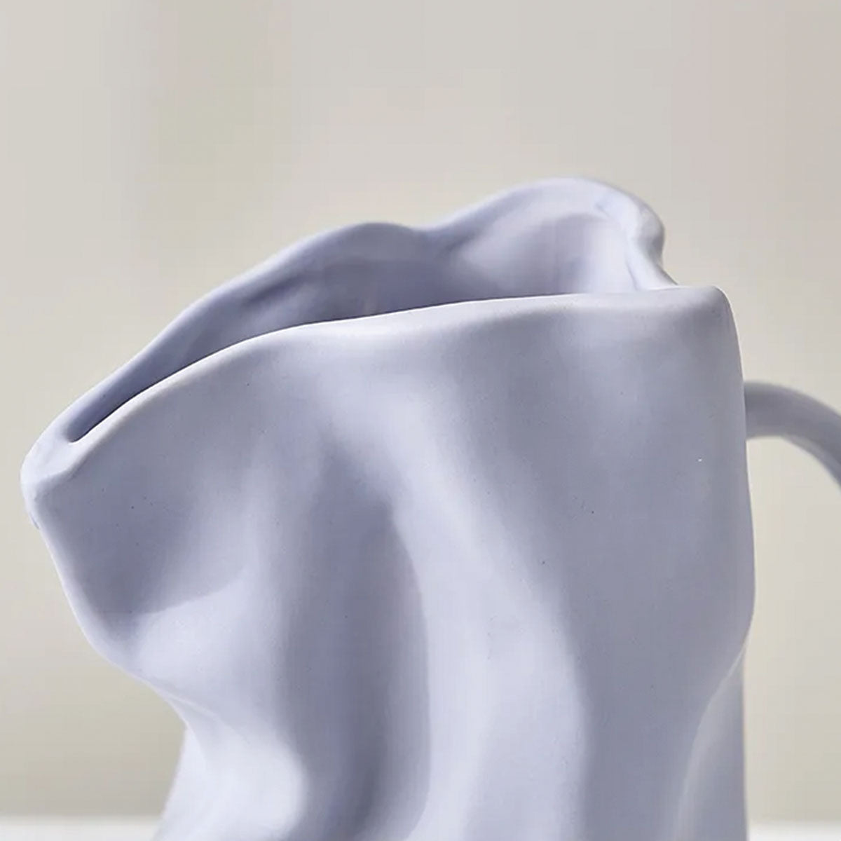 Gefaltete Kaffeetasse Vase