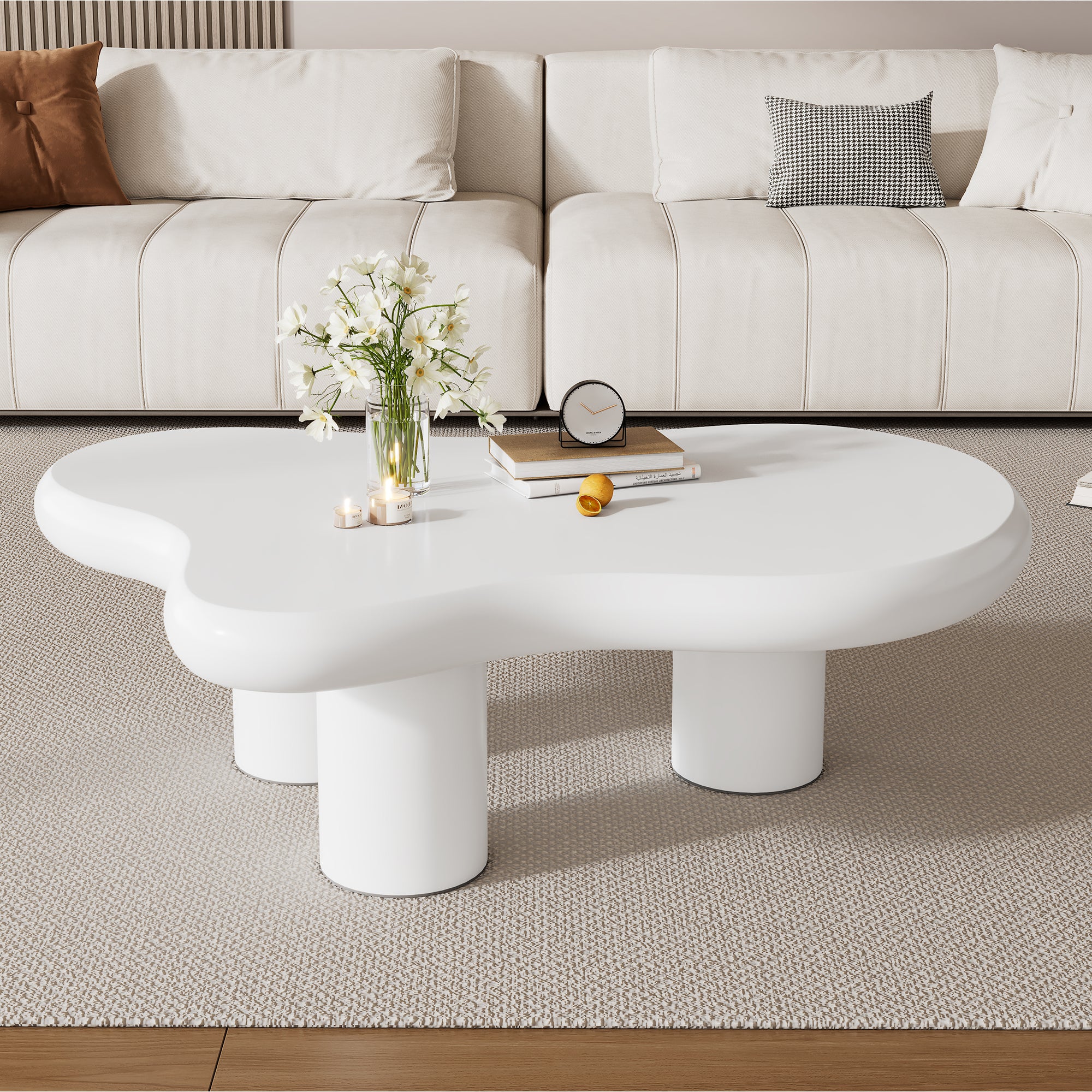 Moderner Couchtisch in Wolkenform