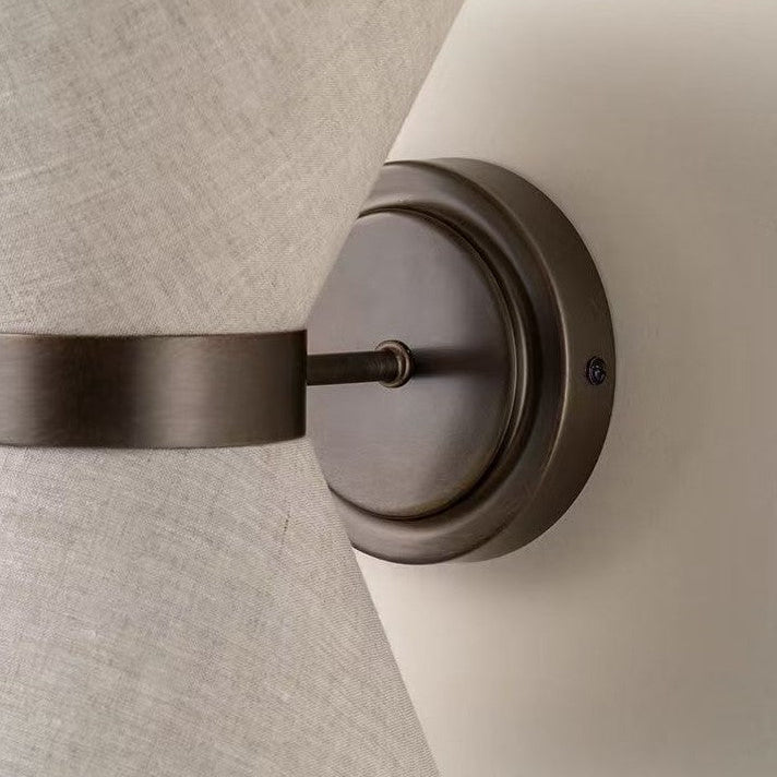 Minimalistische Wandleuchte aus Wabi-Sabi-Stoff