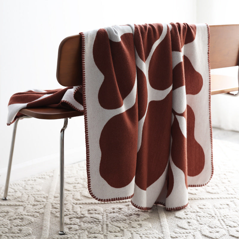 Jacquard Wohndecke in Cashmere-Optik – Weiche Strickdecke im nordischen Stil