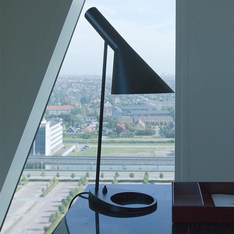 Nordische LED-Stehlampe mit Augenschutz