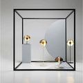 Moderne Designer Tischlampe im Bauhaus Stil mit Glas-Schirm