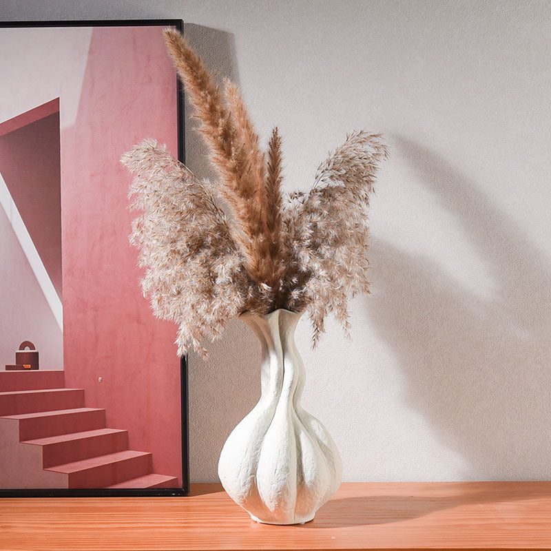 Skulpturale Keramikvase im Wabi-Sabi Stil – Modernes Deko-Objekt mit organischer Form