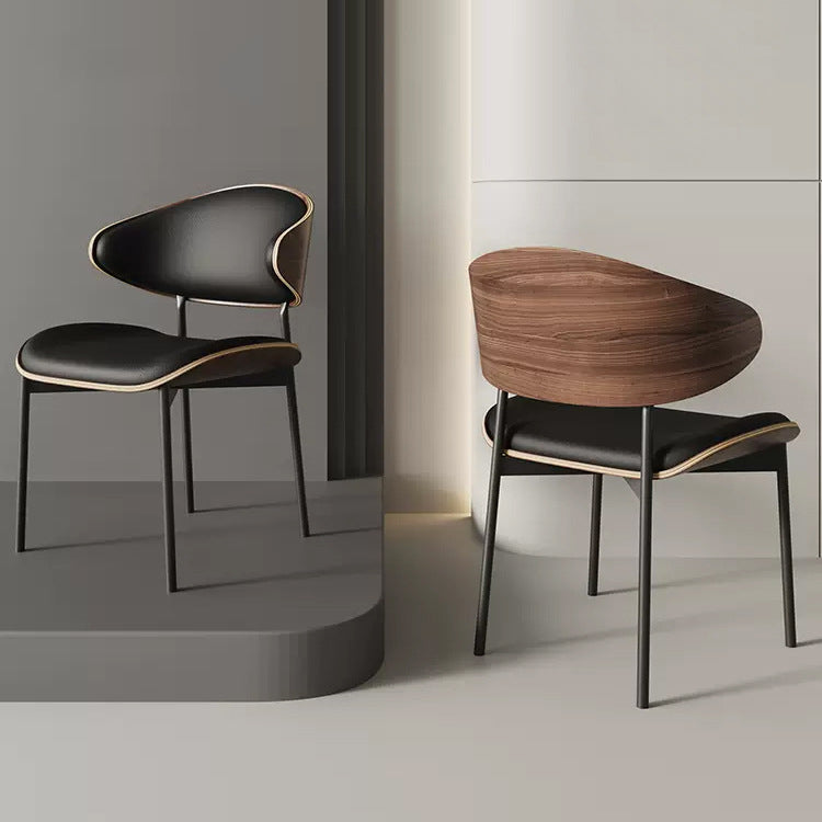 Eleganter italienischer Esszimmerstuhl aus Massivholz