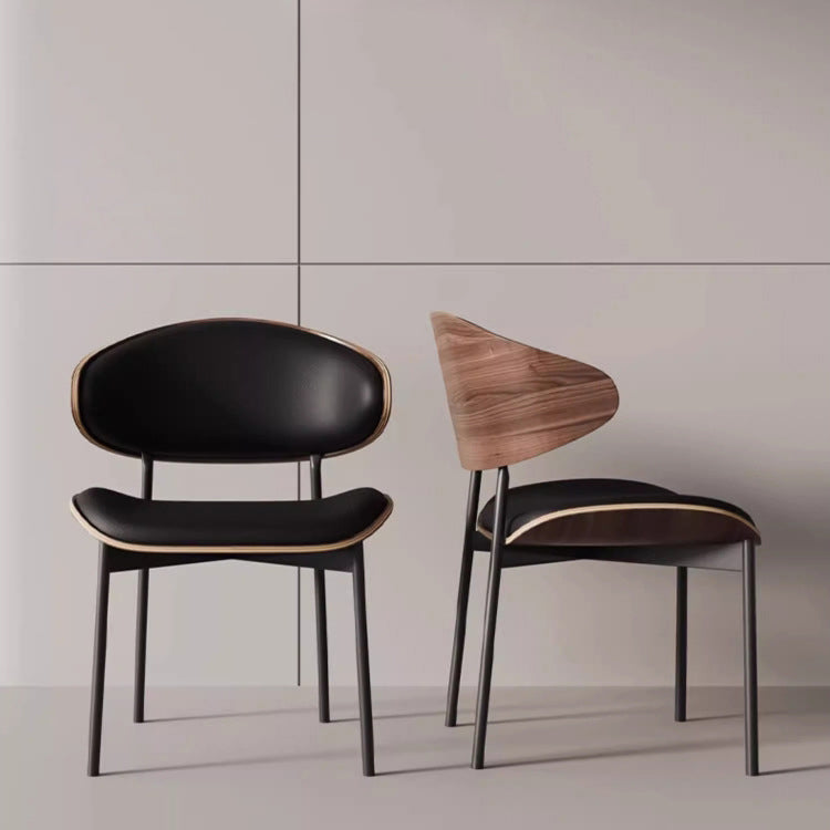 Eleganter italienischer Esszimmerstuhl aus Massivholz
