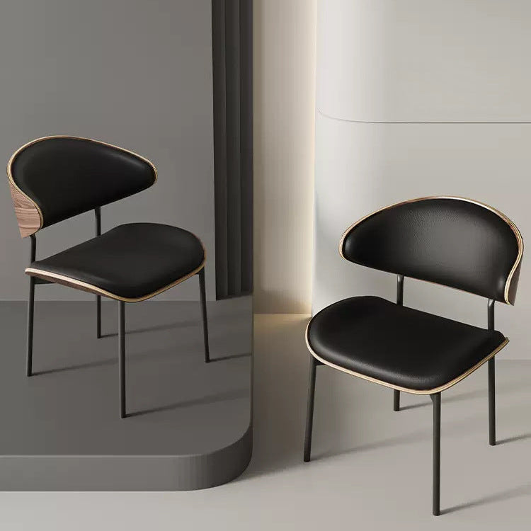 Eleganter italienischer Esszimmerstuhl aus Massivholz