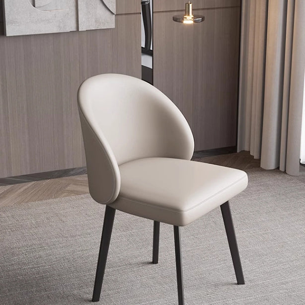 Minimalistischer Esszimmerstuhl im italienischen Creme-Stil