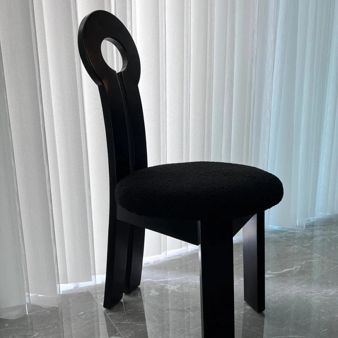 Französischer Vintage-Meerjungfrauenstuhl aus Massivholz
