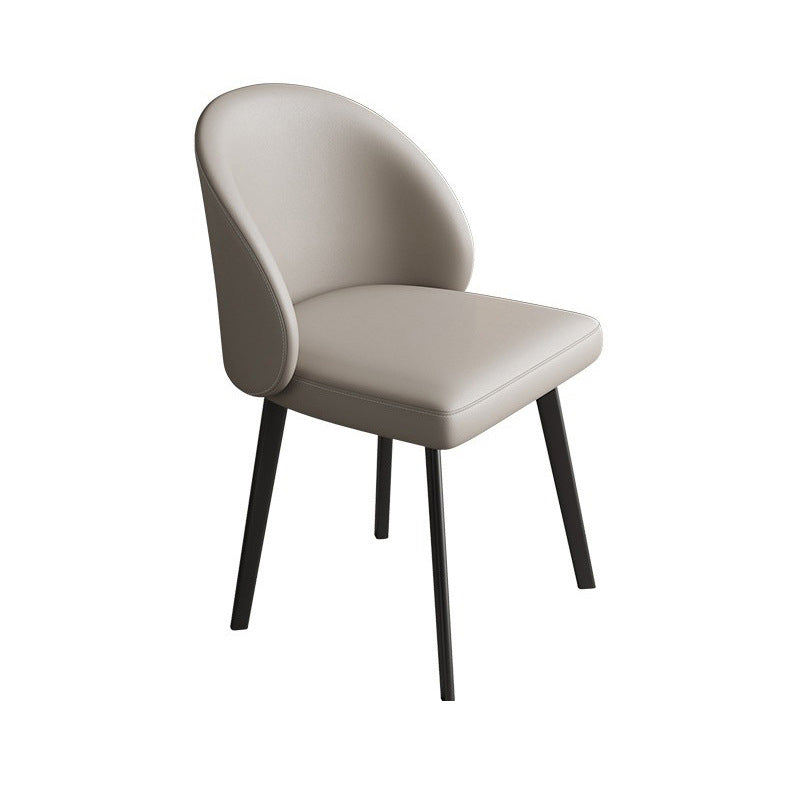 Minimalistischer Esszimmerstuhl im italienischen Creme-Stil