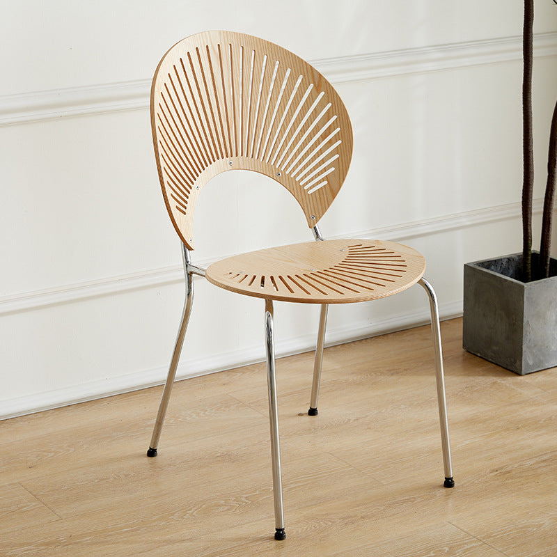 Minimalistischer, muschelförmiger Esszimmerstuhl aus Massivholz